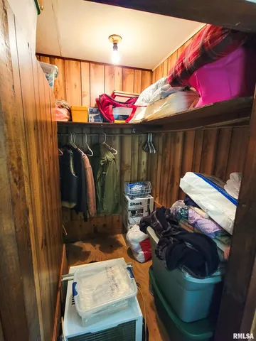 $64,500 | 113 Mead Street Southwest, Clay City, IL 62824