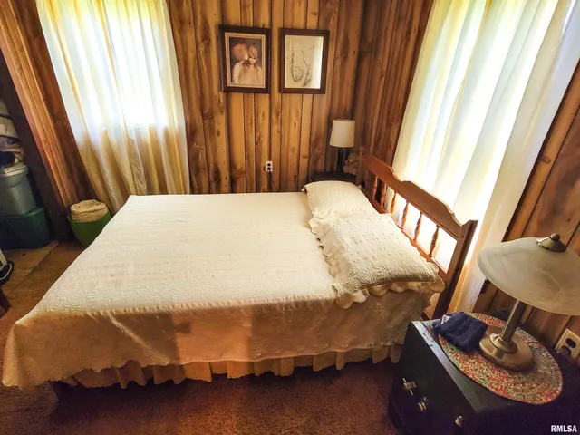 $64,500 | 113 Mead Street Southwest, Clay City, IL 62824