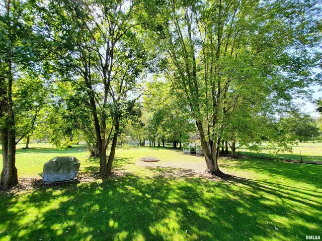 $64,500 | 113 Mead Street Southwest, Clay City, IL 62824