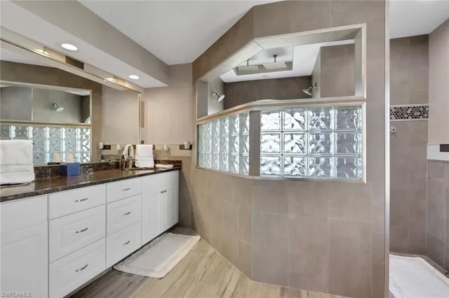 $598,000 | 2174 East Crown Pointe Boulevard, Naples, FL 34112