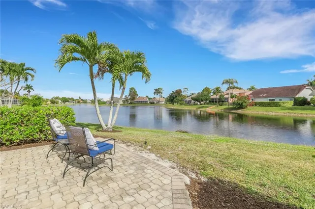 $598,000 | 2174 East Crown Pointe Boulevard, Naples, FL 34112