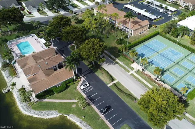 $598,000 | 2174 East Crown Pointe Boulevard, Naples, FL 34112