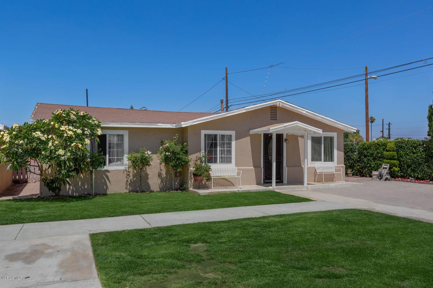 820 Wright Road Oxnard, CA 93036 - Photo 2 of 20 002_820-wright-rd-oxnard-ca-usa-011