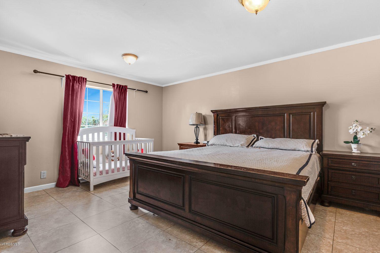 820 Wright Road Oxnard, CA 93036 - Photo 11 of 20 011_820-wright-rd-oxnard-ca-usa-005