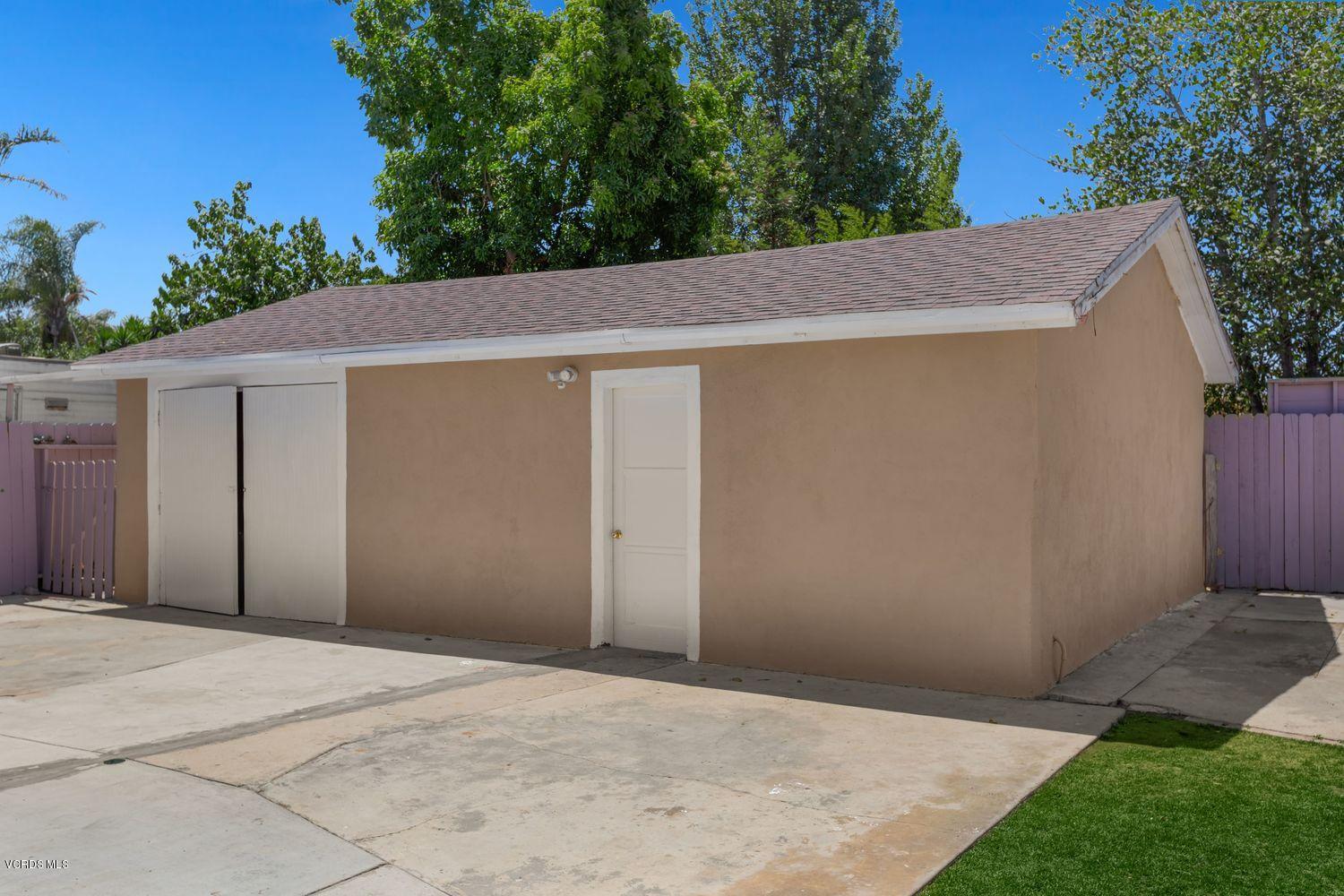 820 Wright Road Oxnard, CA 93036 - Photo 17 of 20 017_820-wright-rd-oxnard-ca-usa-012