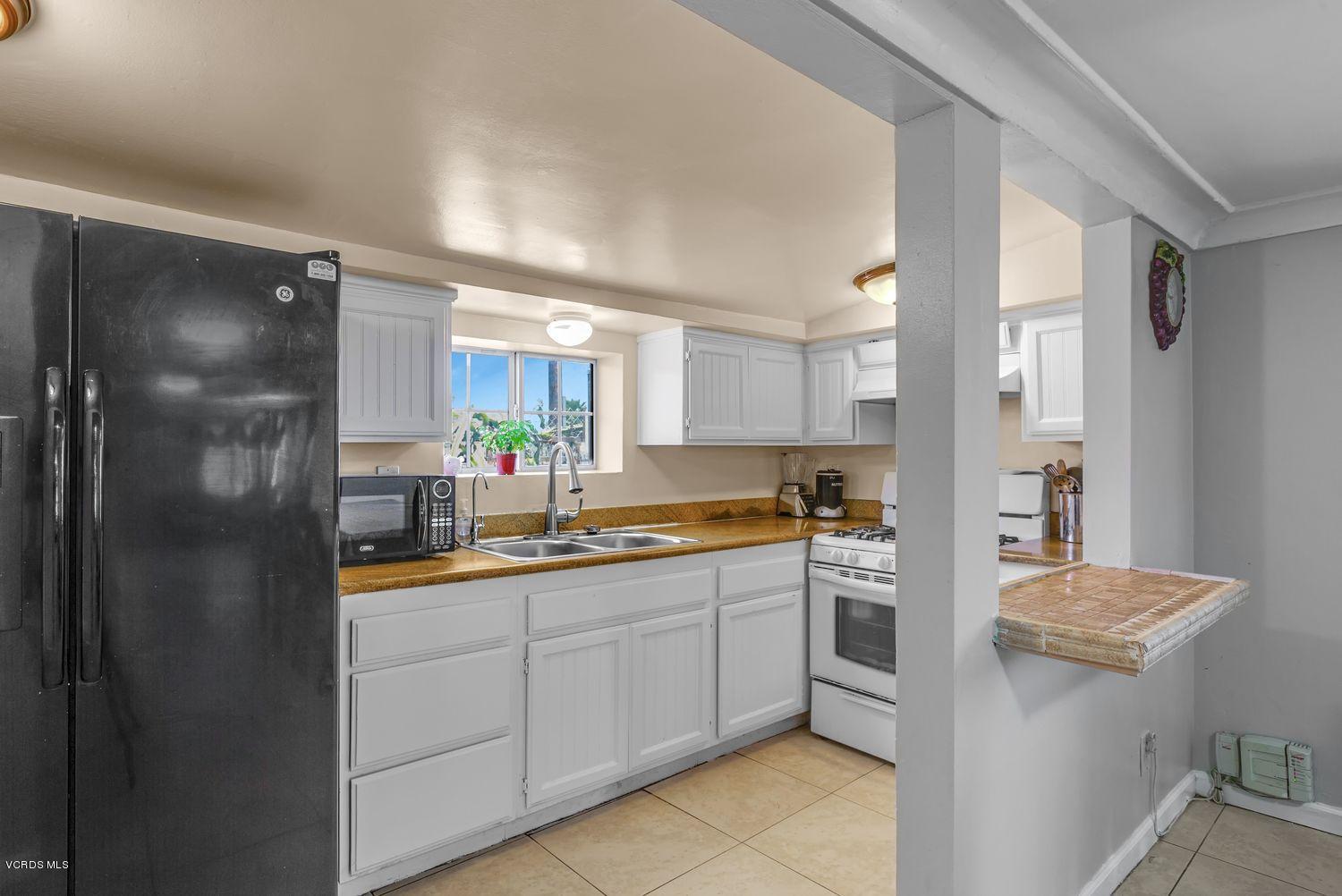 820 Wright Road Oxnard, CA 93036 - Photo 9 of 20 009_820-wright-rd-oxnard-ca-usa-008