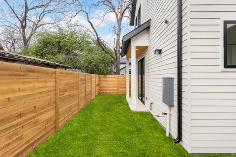 $549,000 | 408 Linden Street, Unit B, Austin, TX 78702