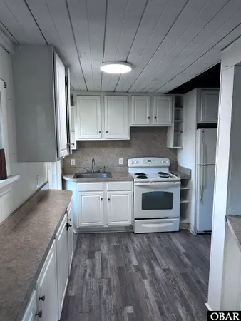 $169,000 | 415 Light Street, Columbia, NC 27925