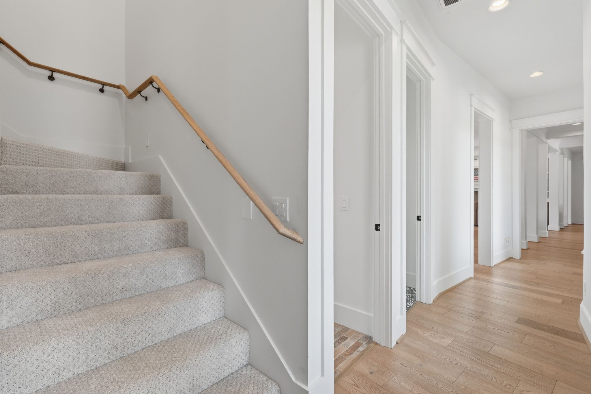 6533 Auburn Lakes Drive Spring, TX 77389 - Photo 23 of 50 Heading up the stairs to the game room!