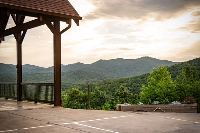 $1,999,900 | 400 Cloudland Trace, Epworth, GA 30541