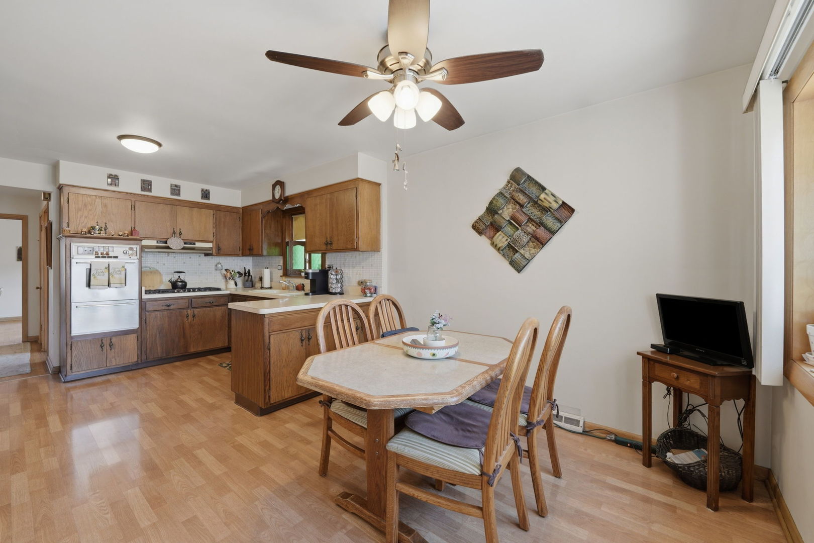 4916 Ridgewood Avenue Norridge, IL 60706 - Photo 8 of 32 Gallery Image 8
