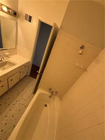 $269,000 | 11123 Grand Avenue, Kansas City, MO 64114