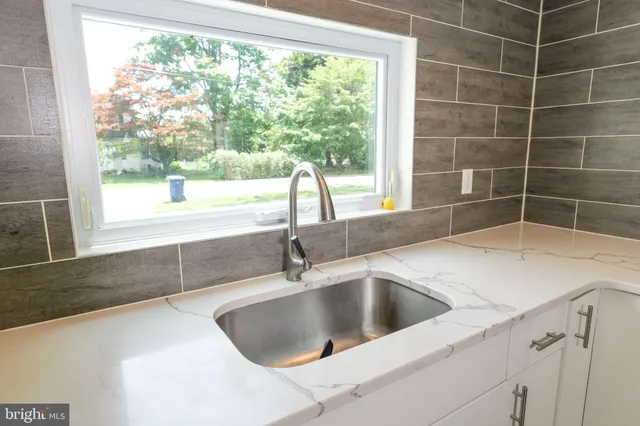 $534,900 | 5 Willow Road, Lawrence Township, NJ 08648