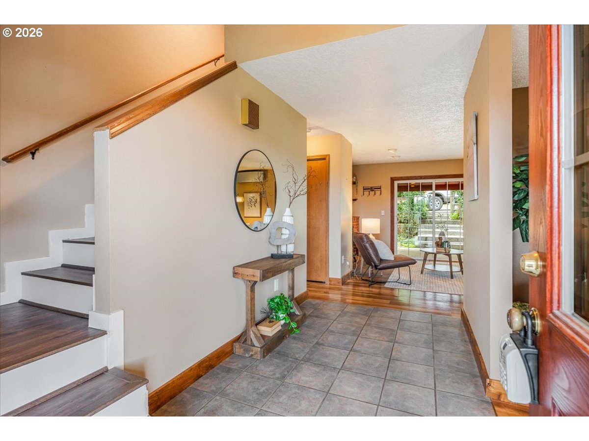 35000 Southeast Colorado Road Sandy, OR 97055 - Photo 4 of 48