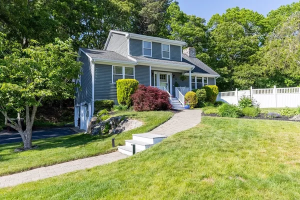 $699,000 | 15 Heritage Road, Acushnet, MA 02743