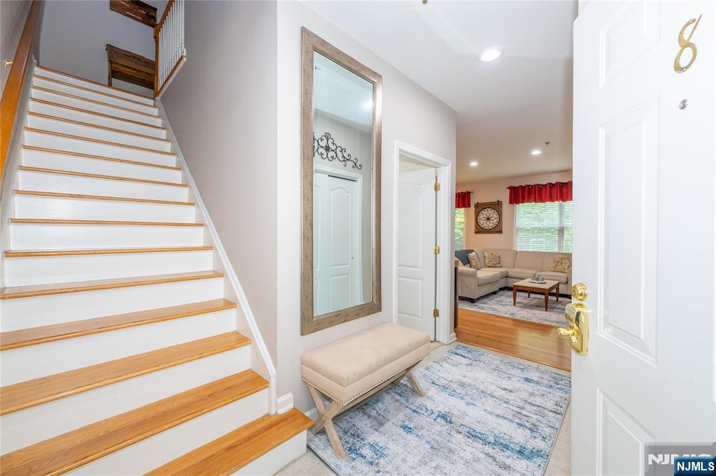 30-08 Federal Hill Road, Unit 8 Pompton Lakes, NJ 07442 - Photo 5 of 34