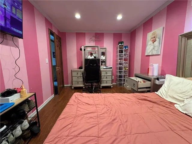 $1,399,999 | 728 Huguenot Avenue | Huguenot