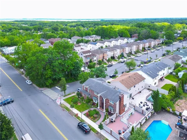 $1,399,999 | 728 Huguenot Avenue | Huguenot