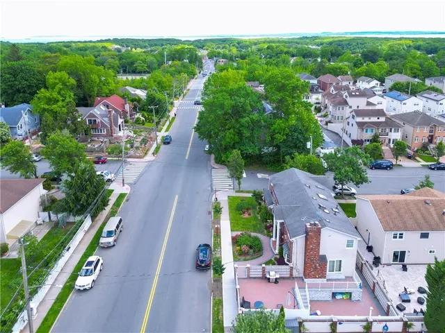 $1,399,999 | 728 Huguenot Avenue | Huguenot