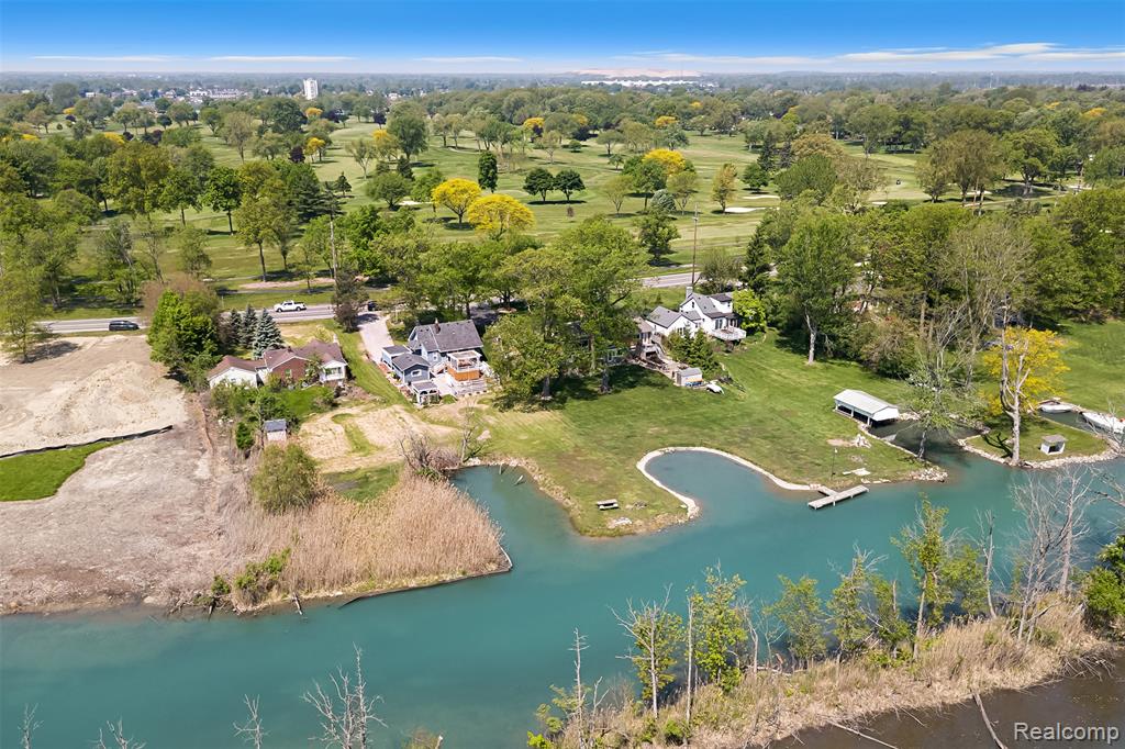 22827 Meridian Road Grosse Ile, MI 48138 - Photo 4 of 44