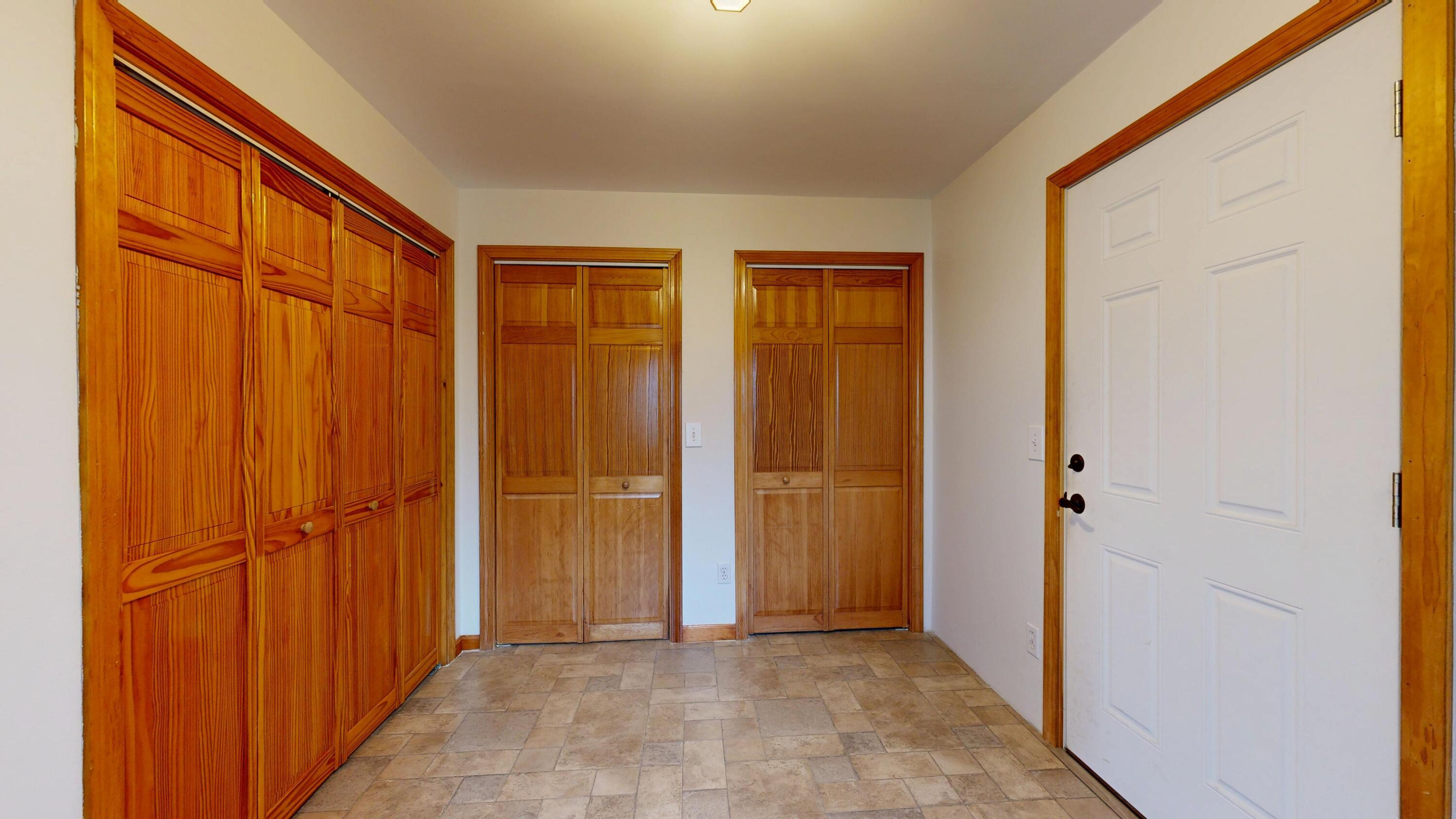 466 Middle Road Sabattus, ME 04280 - Photo 5 of 52 466-Middle-Road-11262025_090342