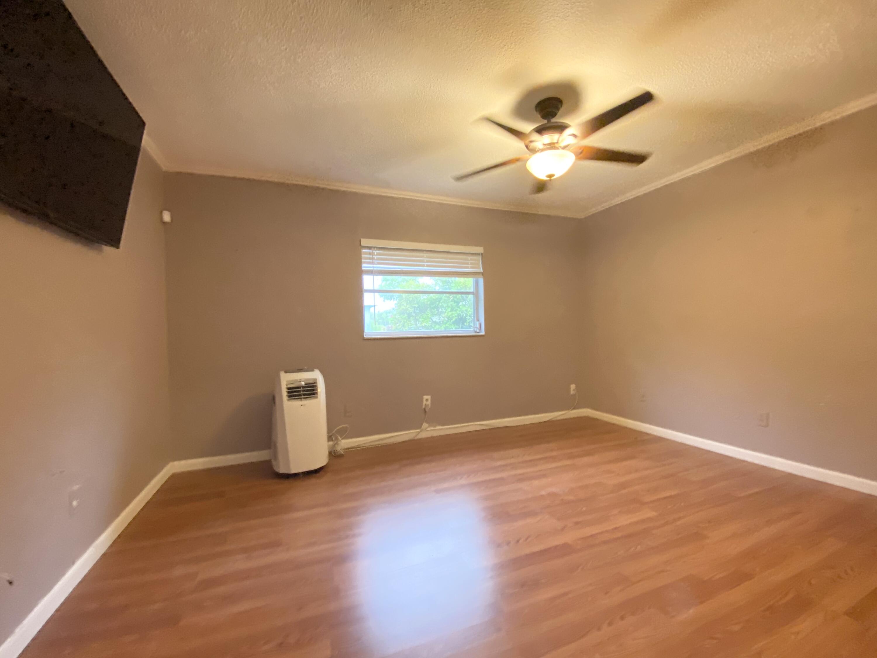 7401 Northwest 96th Avenue Tamarac, FL 33321 - Photo 14 of 20 74E4DA0C-0A79-4A29-ADB0-149D4BA9A94A