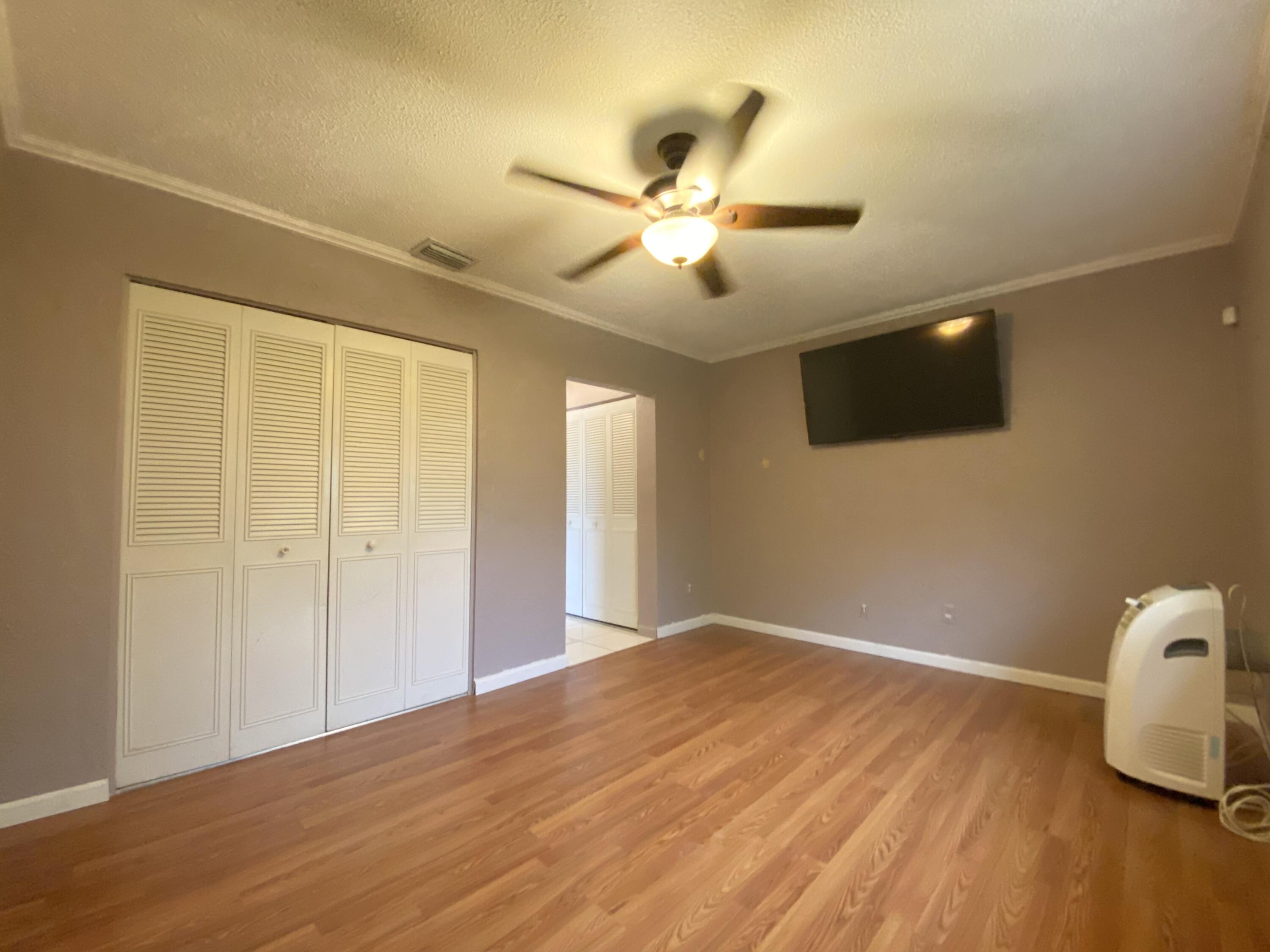 7401 Northwest 96th Avenue Tamarac, FL 33321 - Photo 15 of 20 FAACAAA5-2A87-44D1-873B-627B65FD399C