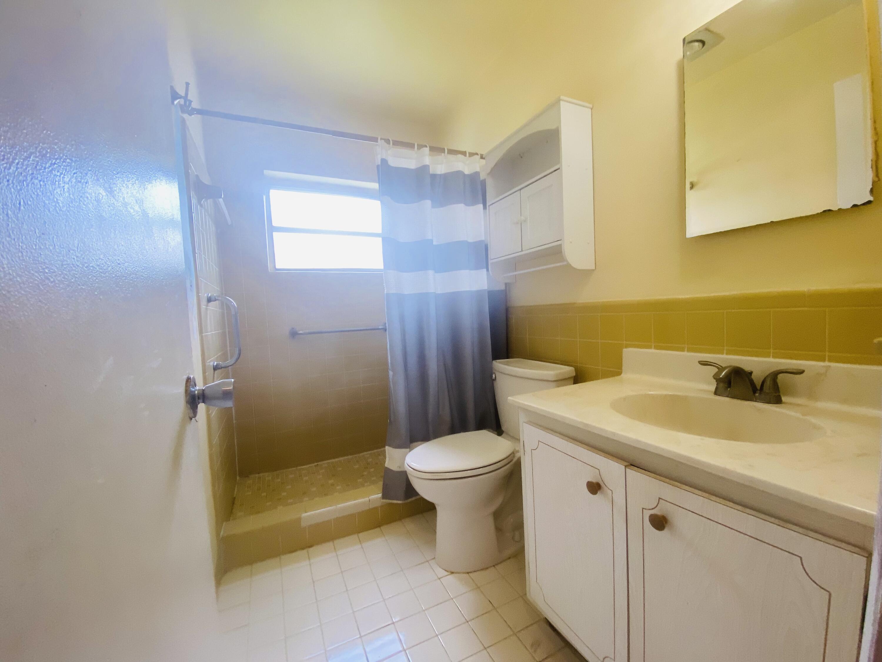 7401 Northwest 96th Avenue Tamarac, FL 33321 - Photo 19 of 20 IMG_6925
