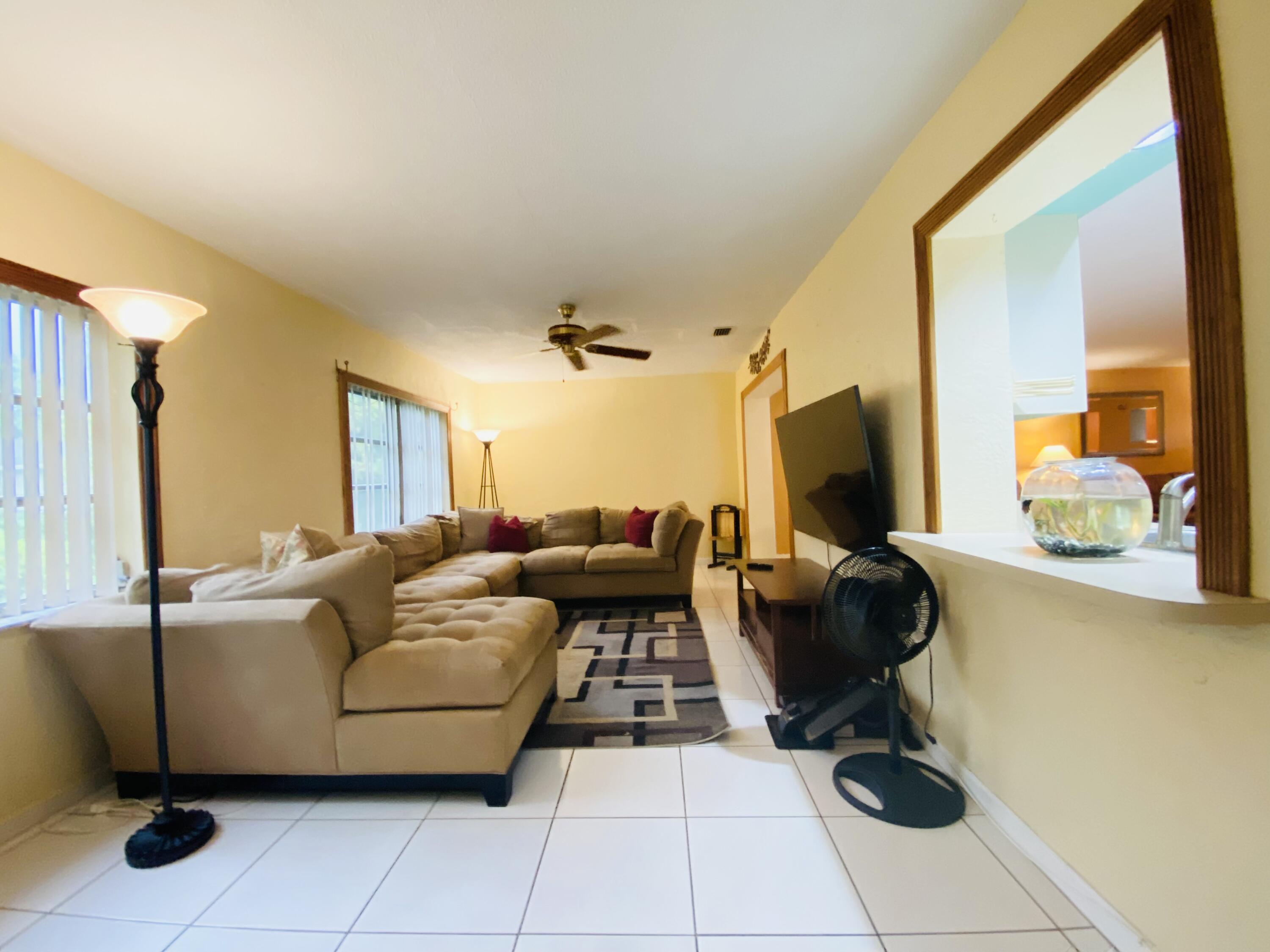 7401 Northwest 96th Avenue Tamarac, FL 33321 - Photo 9 of 20 8816D156-39A2-47D3-96BF-5F12F08D4362