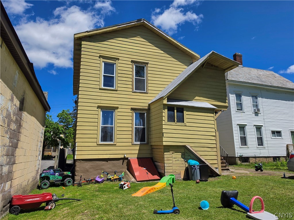 707 West Dominick Street Rome, NY 13440 - Photo 3 of 31