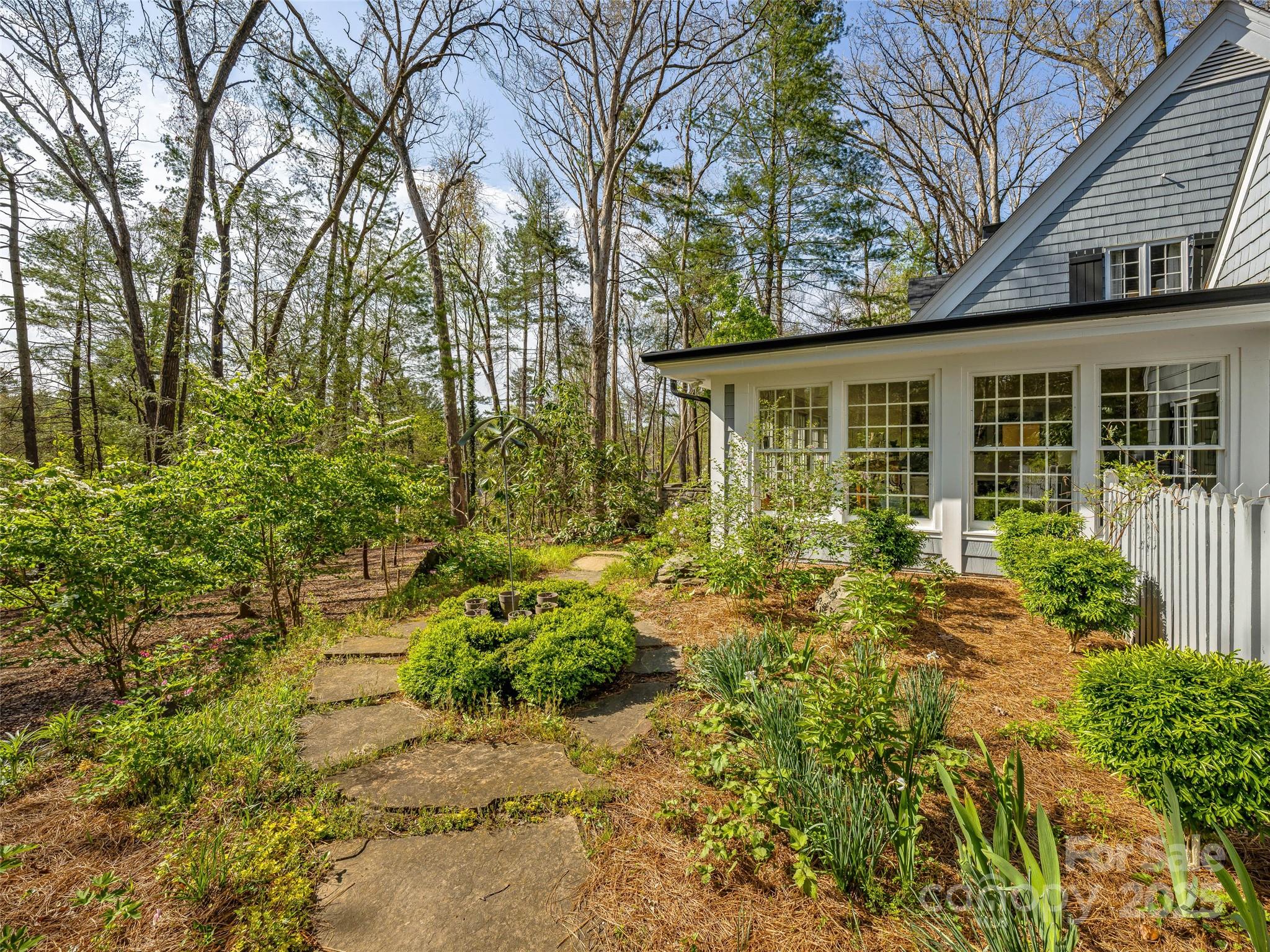 74 Forest Road Asheville, NC 28803 - Photo 3 of 48 Gallery Image 3