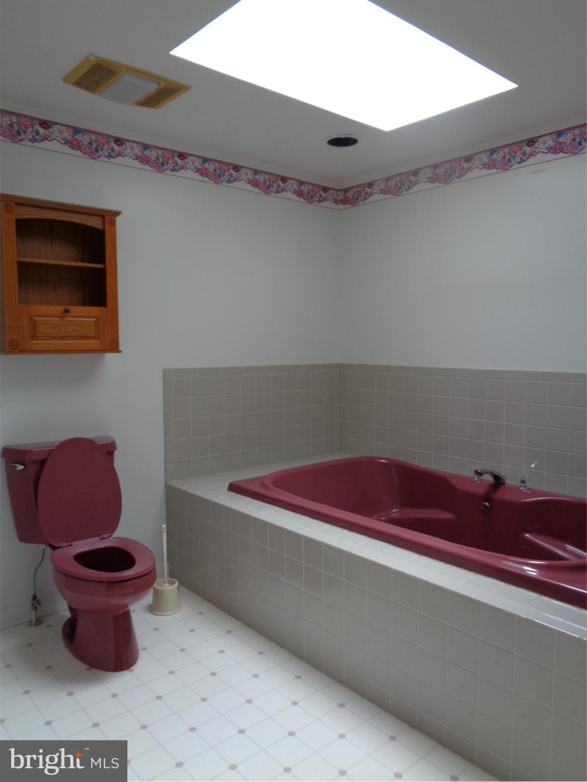 4307 York Road, Unit 1 Manchester, MD 21102 - Photo 27 of 30 a bath room with a toilet