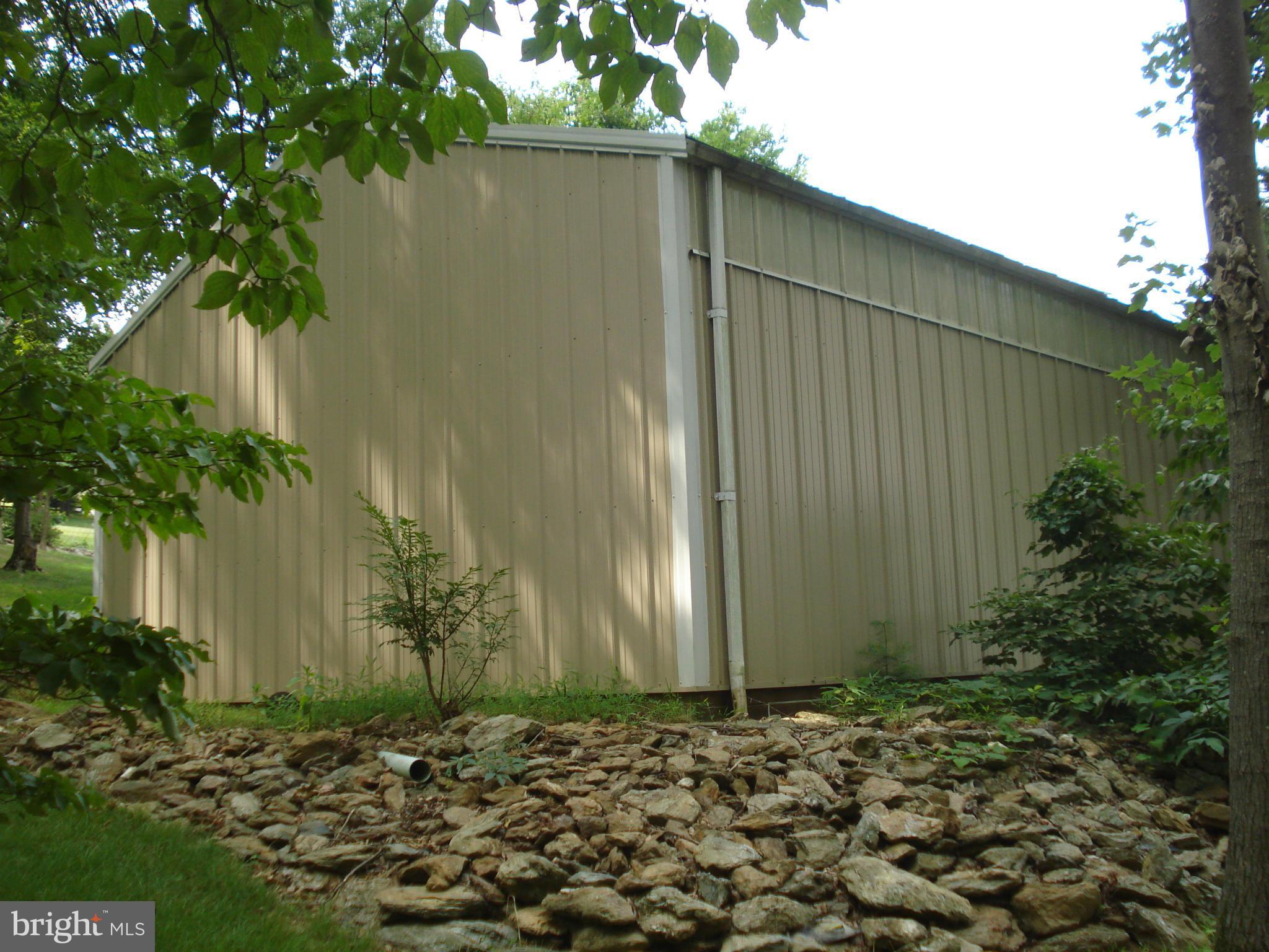 4307 York Road, Unit 1 Manchester, MD 21102 - Photo 10 of 30 a view of a backyard of the house
