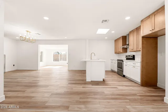 $529,999 | 17 East Cairo Drive, Tempe, AZ 85282