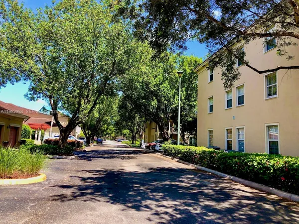 $2,100 | 2557 Centergate Drive, Unit 103, Miramar, FL 33025