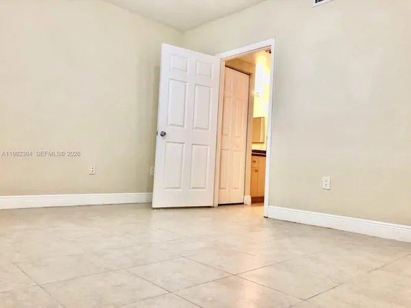 $2,100 | 2557 Centergate Drive, Unit 103, Miramar, FL 33025