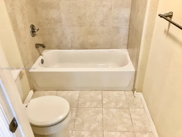$2,100 | 2557 Centergate Drive, Unit 103, Miramar, FL 33025