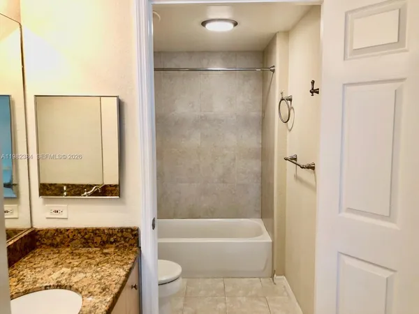 $2,100 | 2557 Centergate Drive, Unit 103, Miramar, FL 33025