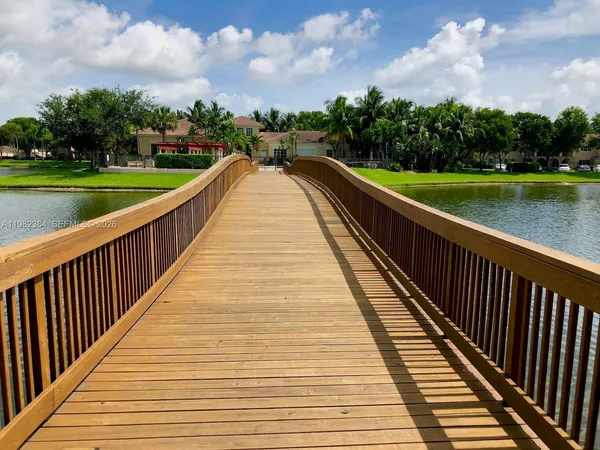 $2,100 | 2557 Centergate Drive, Unit 103, Miramar, FL 33025