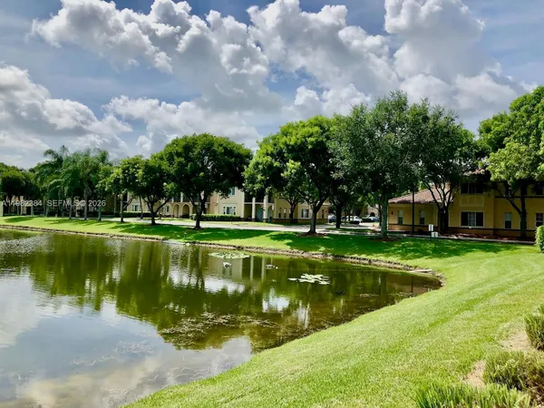 $2,100 | 2557 Centergate Drive, Unit 103, Miramar, FL 33025