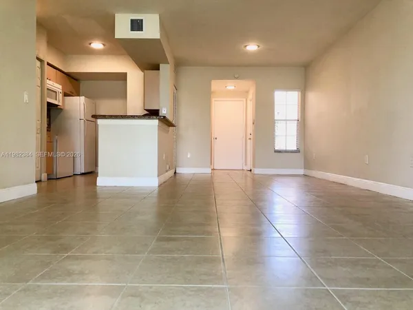 $2,100 | 2557 Centergate Drive, Unit 103, Miramar, FL 33025