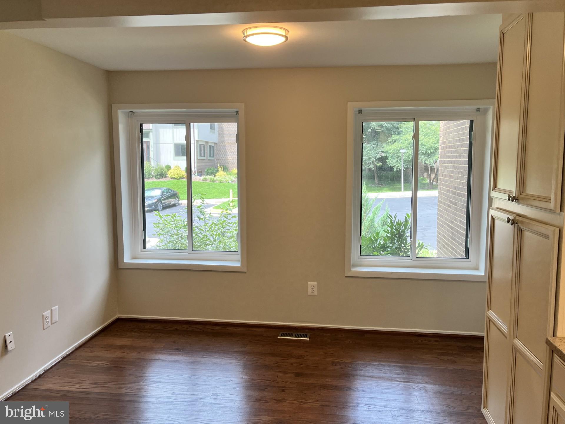 2007 Winged Foot Court Reston, VA 20191 - Photo 4 of 20 Gallery Image 4