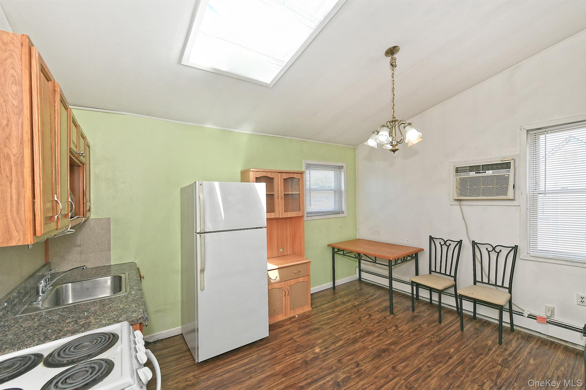 34 Prentice Road Levittown, NY 11756 - Photo 13 of 20