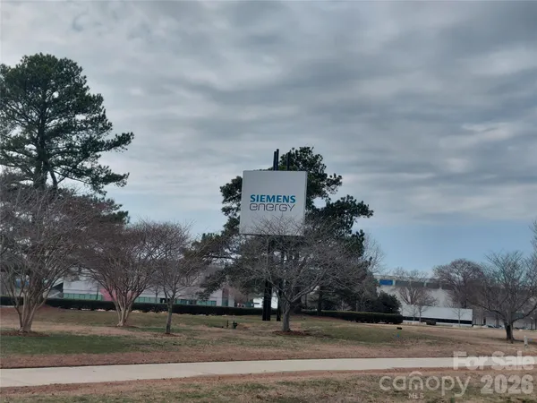 $415,000 | 10910 Elm Bend Drive, Charlotte, NC 28273