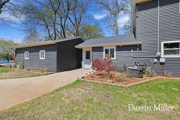$489,900 | 6289 Middle Lake Road, Twin Lake, MI 49457