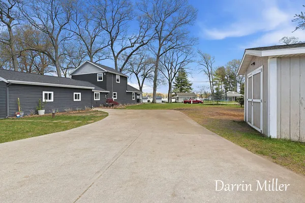 $489,900 | 6289 Middle Lake Road, Twin Lake, MI 49457