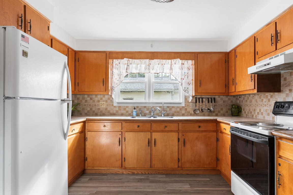 420 Castle Creek Road Binghamton, NY 13901 - Photo 7 of 25