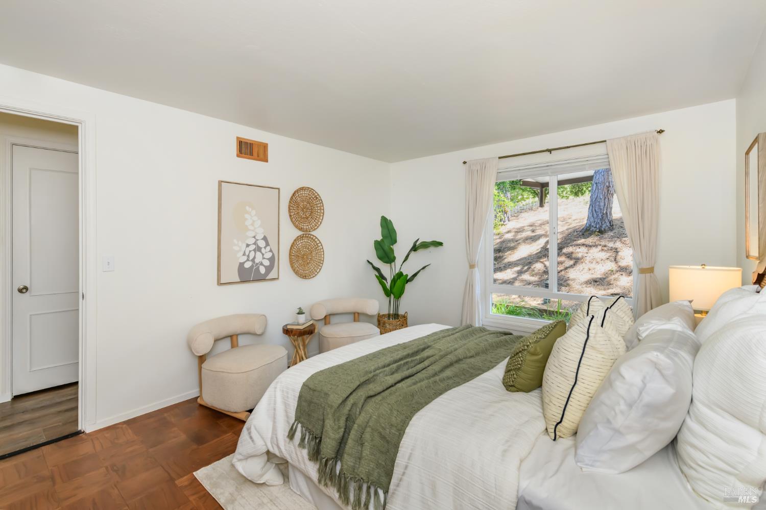 29 Forest Lane San Rafael, CA 94903 - Photo 13 of 33