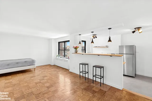 $500,000 | 266 East Broadway, Unit B1902 | Lower East Side