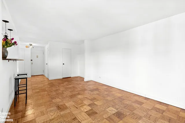 $500,000 | 266 East Broadway, Unit B1902 | Lower East Side